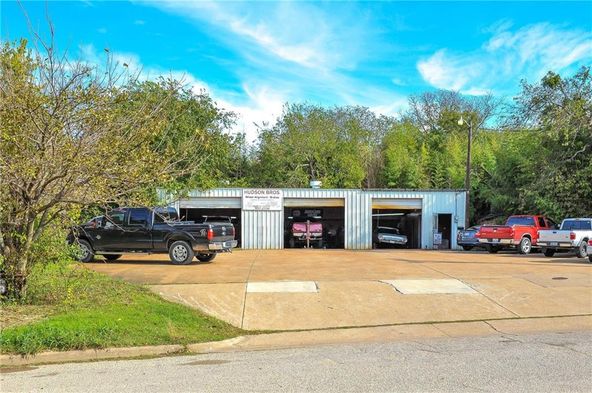 410 W Madison St, Waxahachie, TX 75165